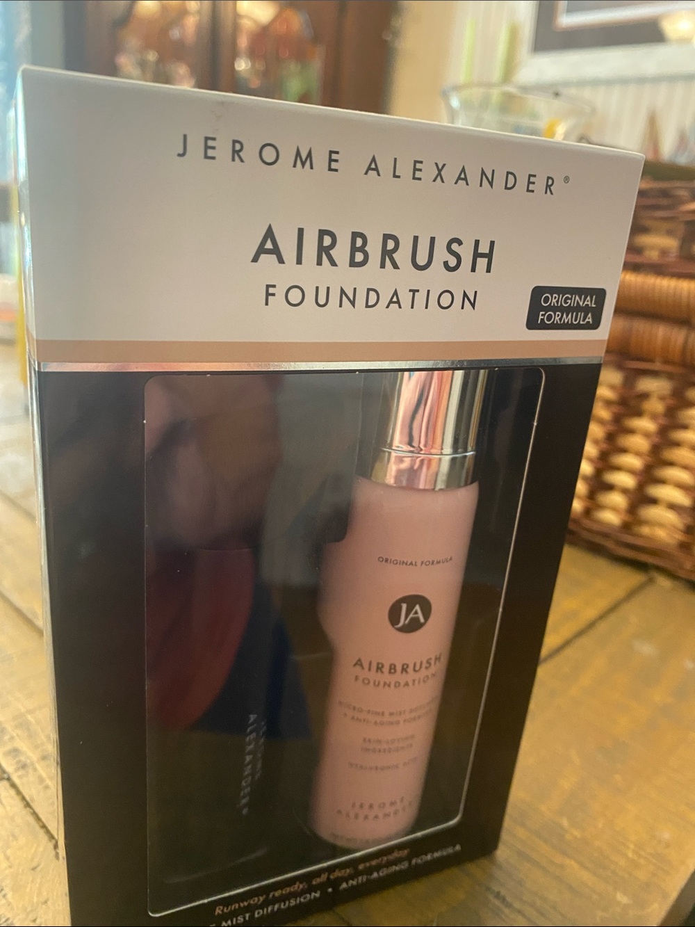 Jerome Alexander, Airbrush foundation
